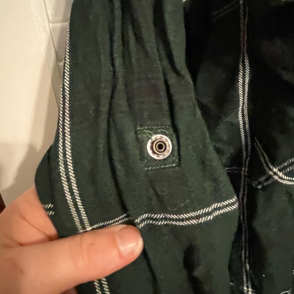 Green Flannel lightweight with real front pockets - Picture 4 of 5